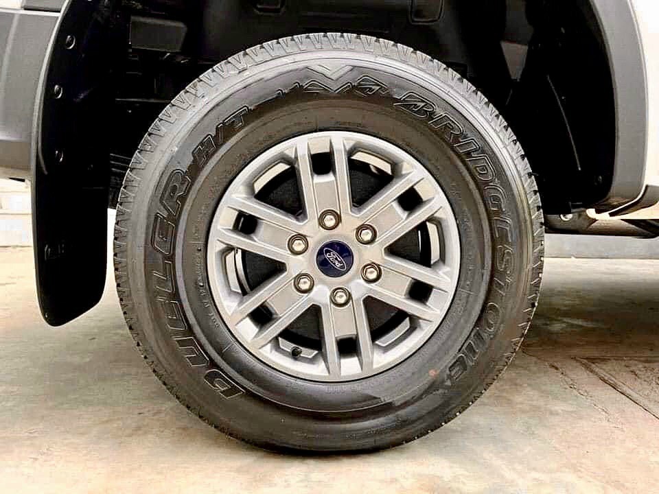 Ford Ranger XLS 2.0 Với Lazang 16inh